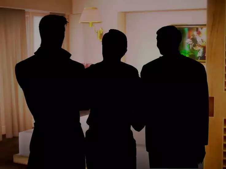 Netorare Ryuushutsu! Gesu Kanojo -Offpako Kibou Boku no Osananajimi no Ura Account-